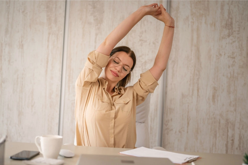 desk-exercise-to-reduce-stress